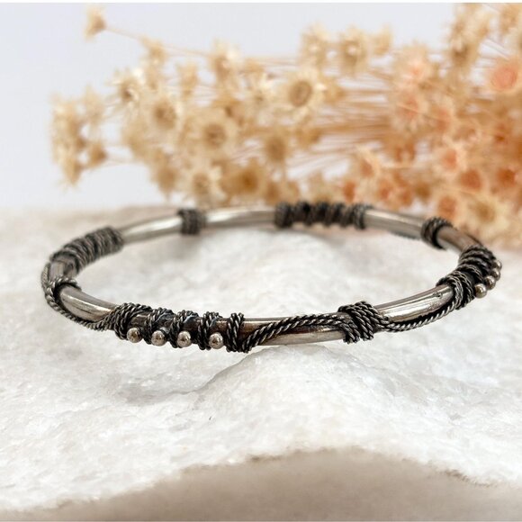 Brutalist Style Rope Wrapped Tribal Wire Silver Toned Vintage Bangle Bracelet - Picture 1 of 10